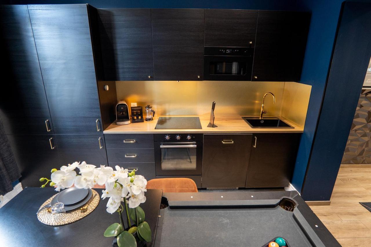 Capsule Temps Suspendu - Balneo, Home Cinema & Billard วาลองเซียนส์ ภายนอก รูปภาพ
