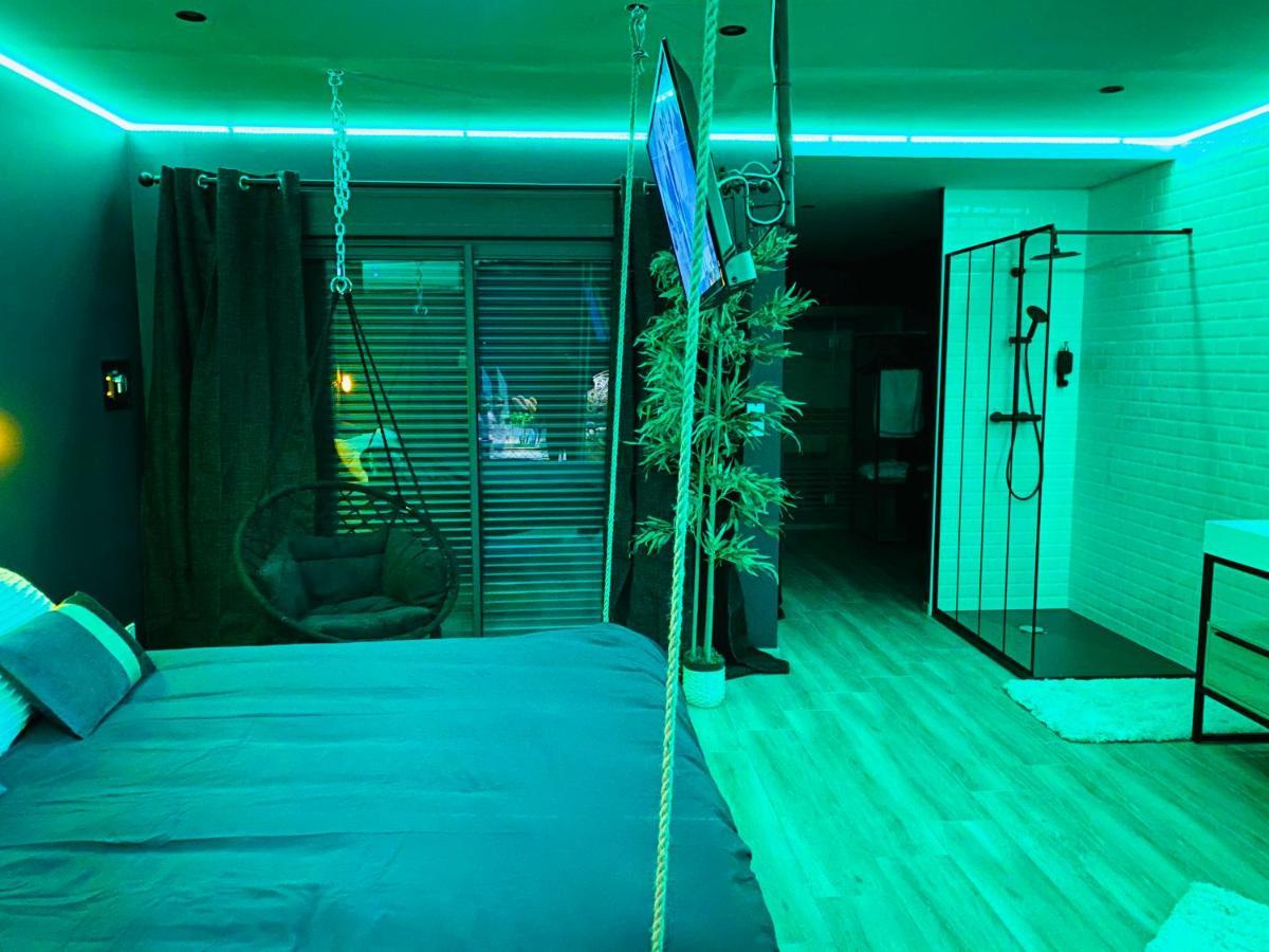 Capsule Temps Suspendu - Balneo, Home Cinema & Billard วาลองเซียนส์ ภายนอก รูปภาพ
