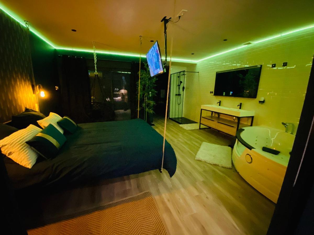 Capsule Temps Suspendu - Balneo, Home Cinema & Billard วาลองเซียนส์ ภายนอก รูปภาพ